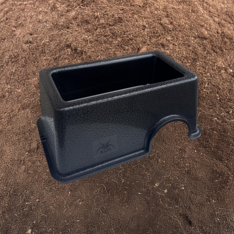 Kryjówka z miską plastikowa 18 cm do Terrarium